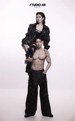 COUPLE IN BLACK #210