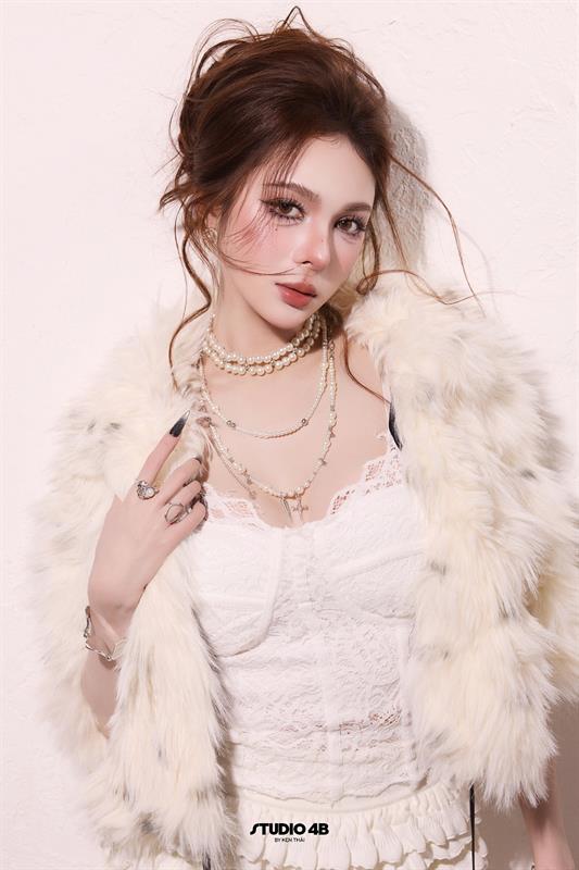 WHITE #03