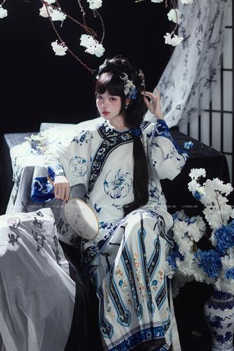 YUE YING8