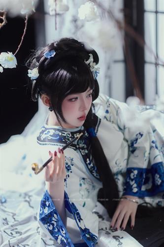 YUE YING2